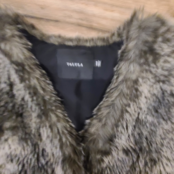 Talula EUC faux fur brown vest sz xxs - Picture 4 of 10